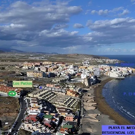 Atico-apartamento, El Medano, Zona Surf, Terrazas, Vistas, Trastero Y Garaje * El Médano