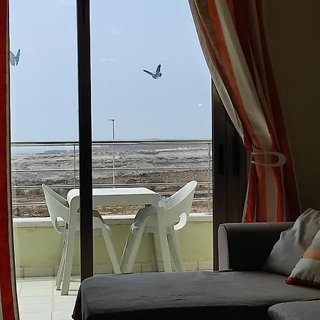 Apartmán Atico-apartamento, El Medano, Zona Surf, Terrazas, Vistas, Trastero Y Garaje El Médano